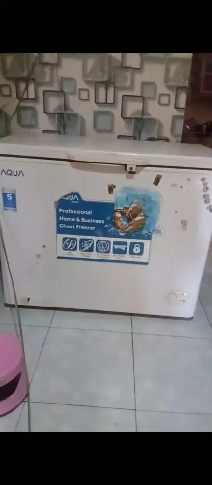 Merek AQUA pemakaian baru 1thn