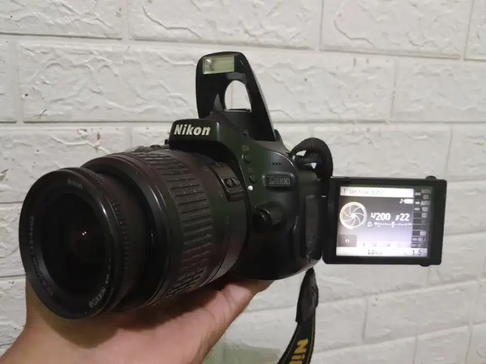 Kamera dslr Nikon D5100 Layar lipat