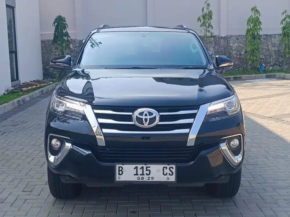 TOYOTA FORTUNER 2.4 VRZ DIESEL AT 2019 SIAP PAKAI & TERAWAT