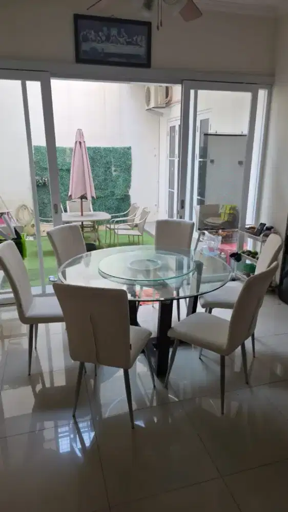 Meja mkn lengkap putaran dan kursi 6 pcs