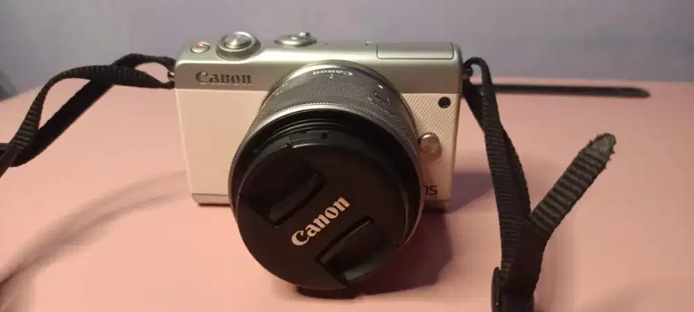 KAMERA MIRRORLESS CANON M100