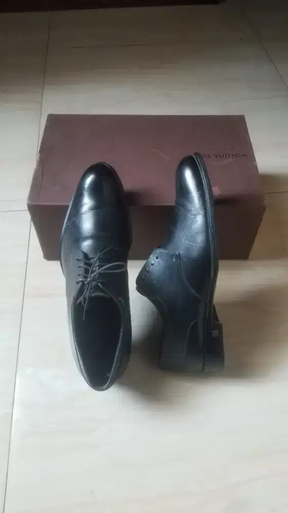 Sepatu lv Louis Vuitton authentic no 41