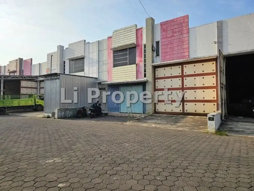 Diamond Cipta Niaga, dekat Pelabuhan Tanjung Mas, Semarang