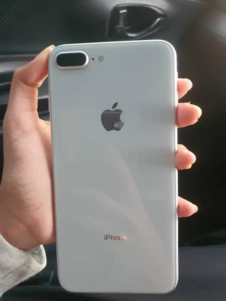 Iphone 8 Plus 64Gb  Inter All Oprat sinyal Full Unit ONLy minus Layar