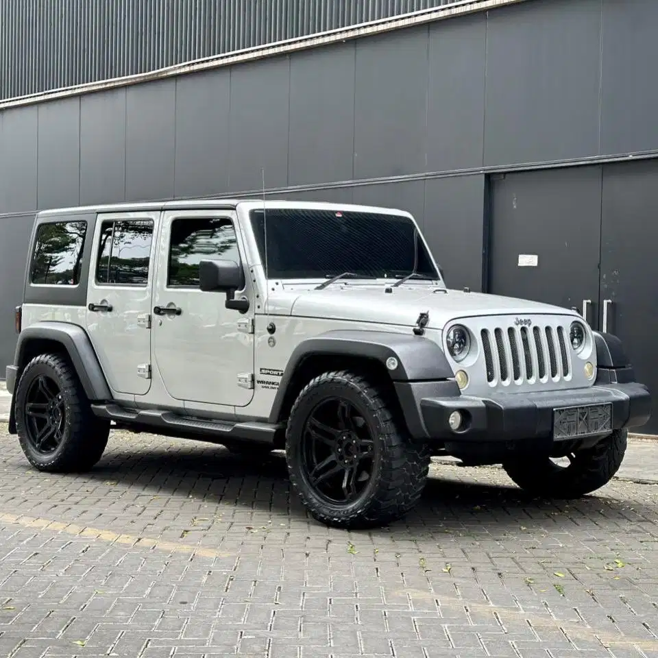 (CASH) Jeep Wrangler 4x4 2011