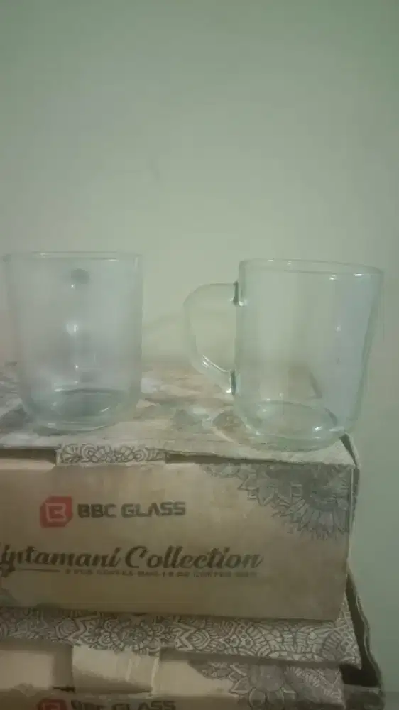 Gelas cangkek untuk kopi dan warteg