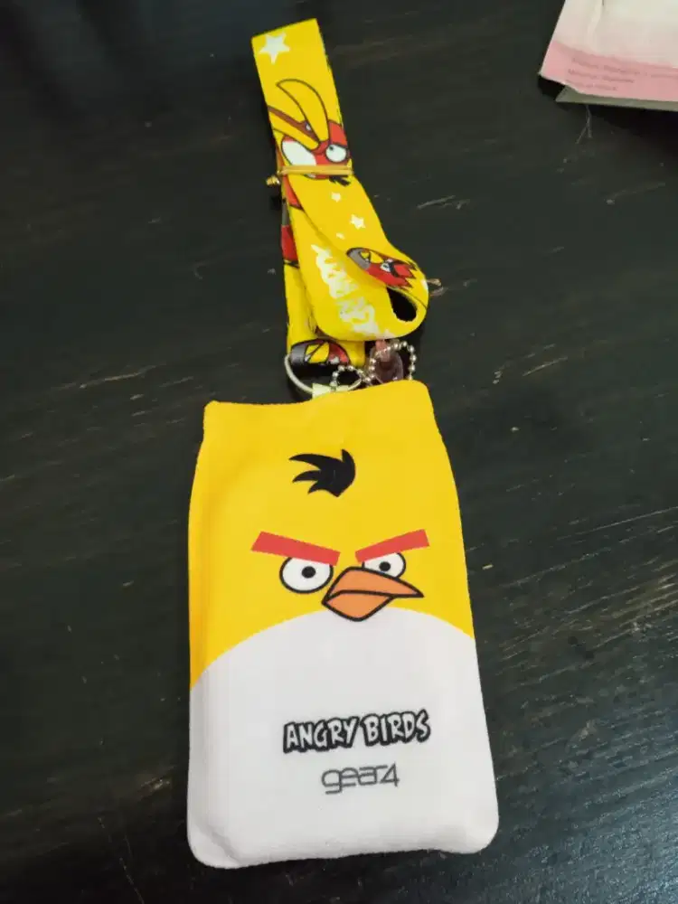 Kantong penyimpanan dengan karakter burung kuning