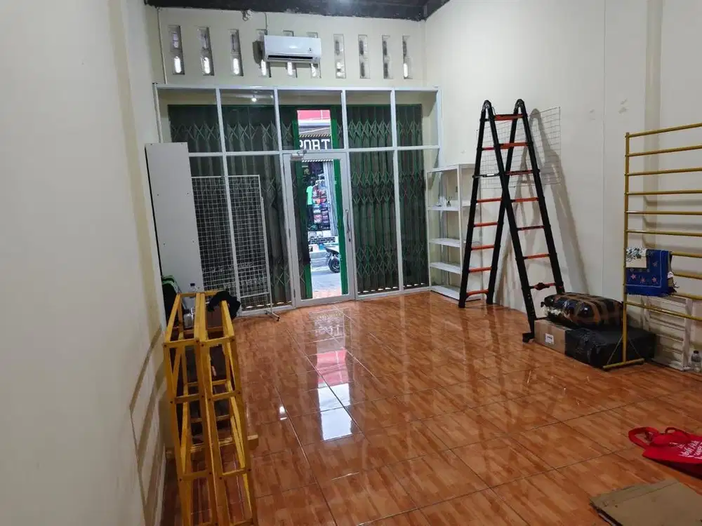Oper Kontrak Kios Usaha