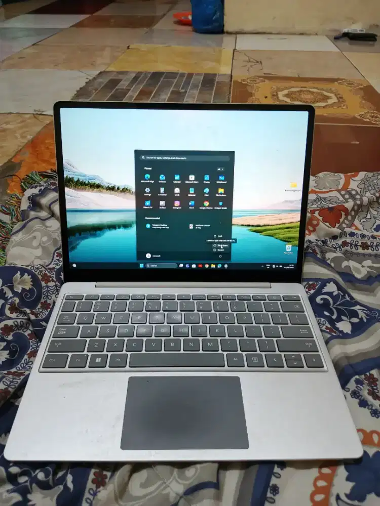 Dijual Laptop Touchscreen Microsoft Surface 2 Go Ram 8/128 I-5
