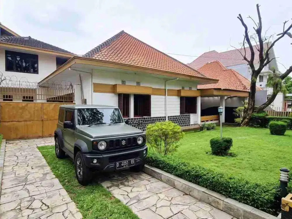 Rumah Dipusat Kota Sayap Riau Bandung dekat Dago Gedung Sate