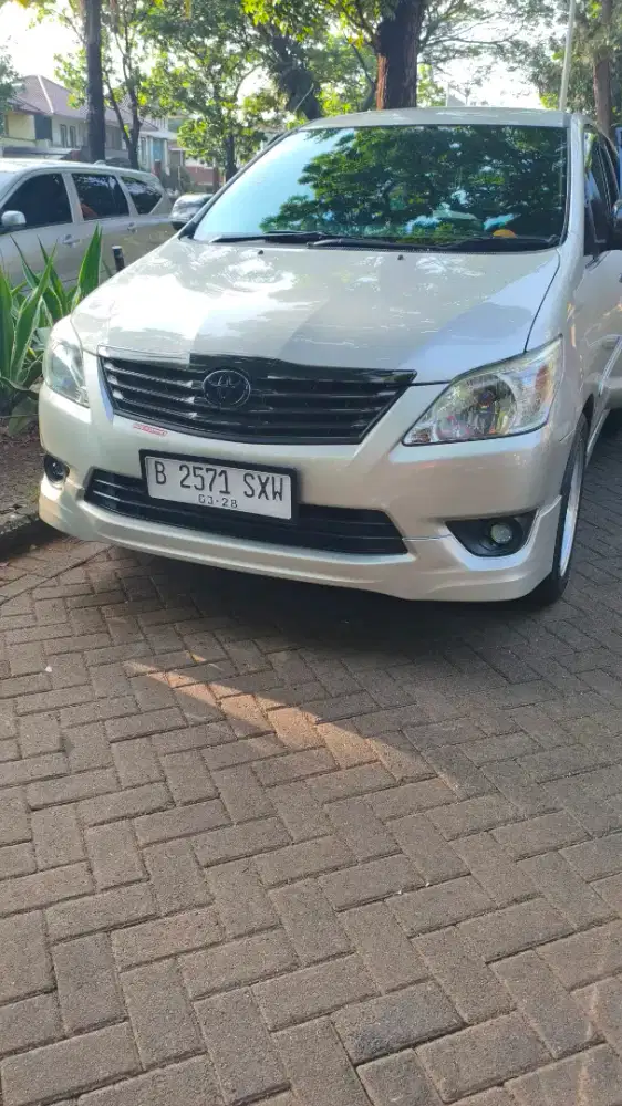 Grand Innova 2.5 G Matic Diesel