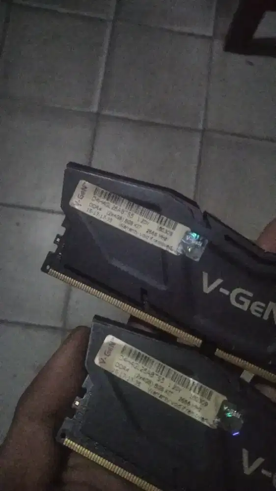 RAM V-GeN Tsunami DDR4 dengan total kapasitas 8GB. no min