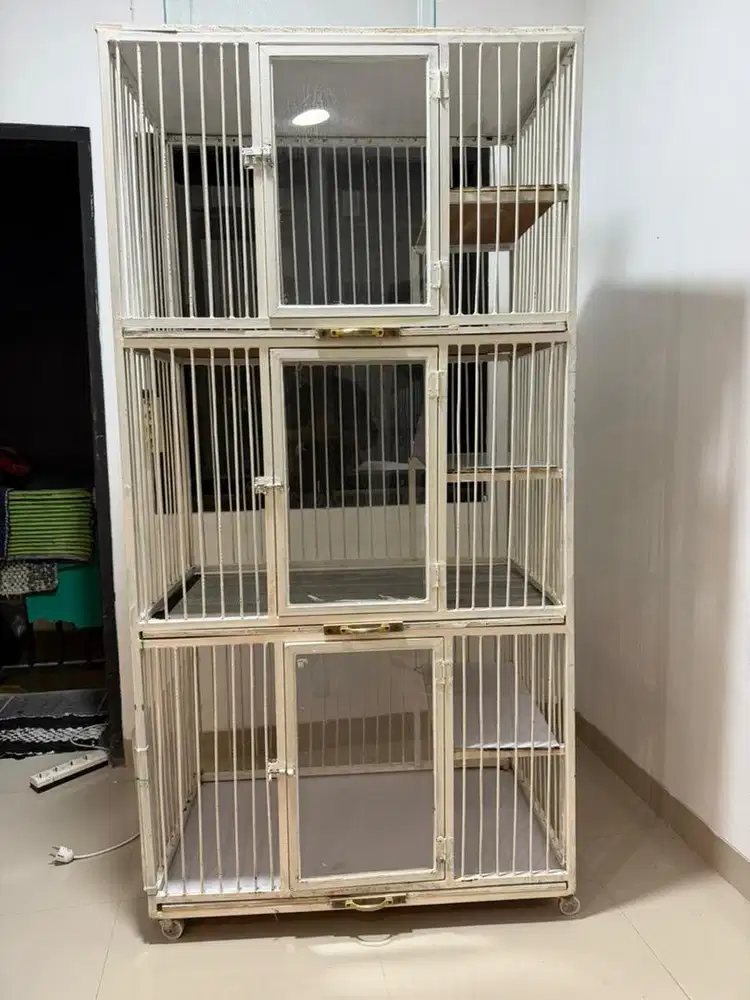 Kandang besi kandang kucing tingkat 3