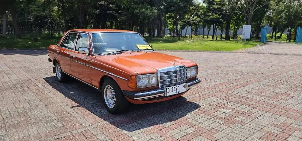 Antik! Low Km! 98%Ori Cat! Mercedes Benz 230 w123 Tiger thn 1979