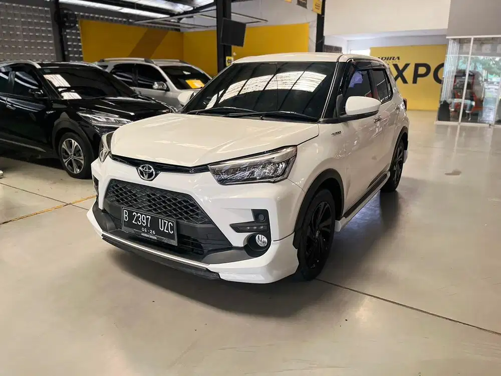 LOW KM RAIZE 1.0 TURBO GR AT 2021 PUTIH LIKE NEW PAJAK PANJANG !
