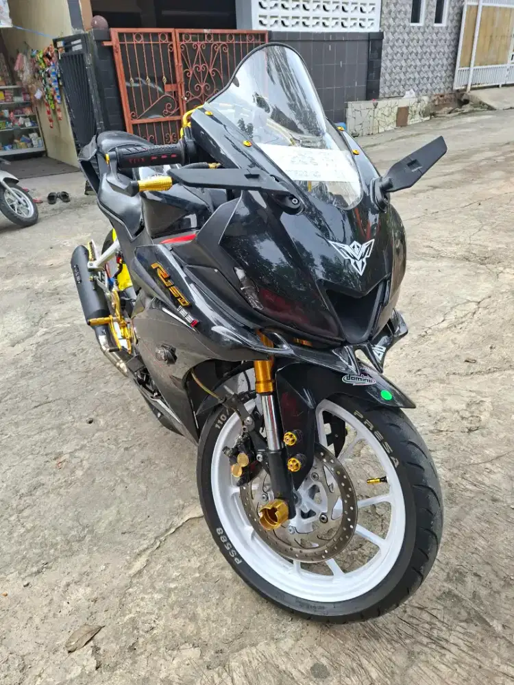 Yamaha R15 v3 th 2019