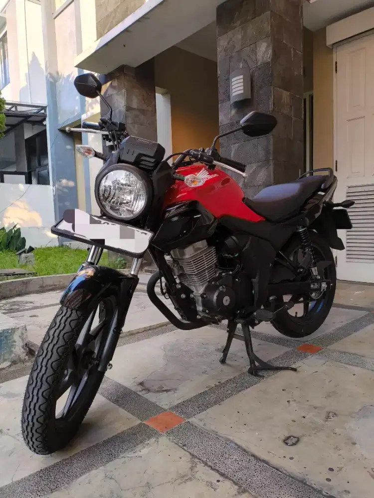 CB 150 Verza 2026 Bold Red
