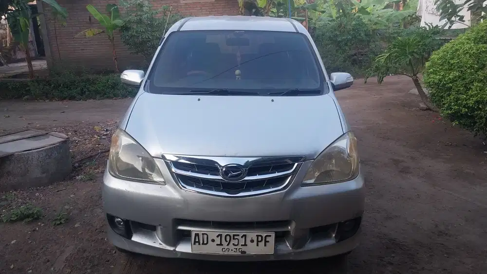 Daihatsu Xenia 2010 Bensin