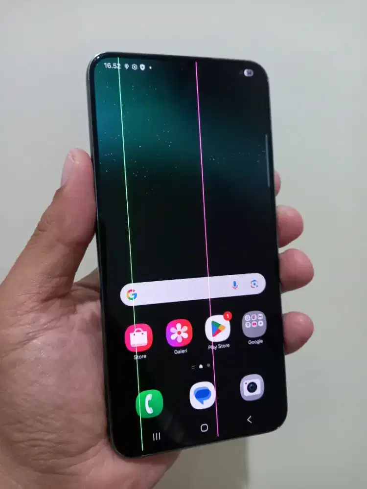 Samsung Galaxy S22+ Plus 5G Ram 8/256Gb Fullset ada minus layar garis