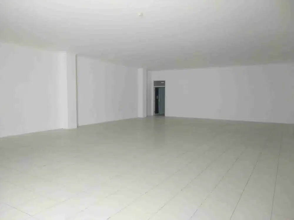 SEWA BANGUNAN GEDUNG UTK SHOWROOM KANTOR RESTO JL.RAYA NGINDEN