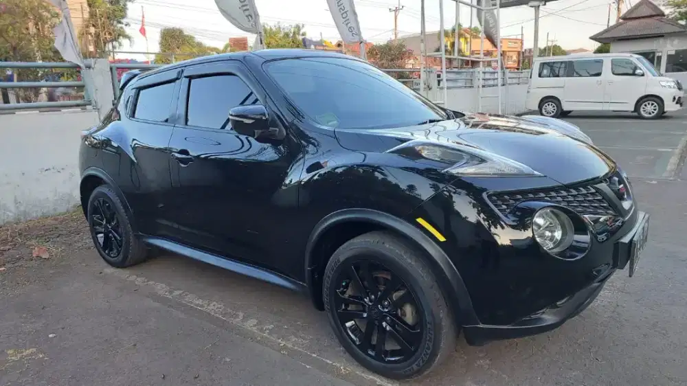 Nissan Juke RX Black Interior