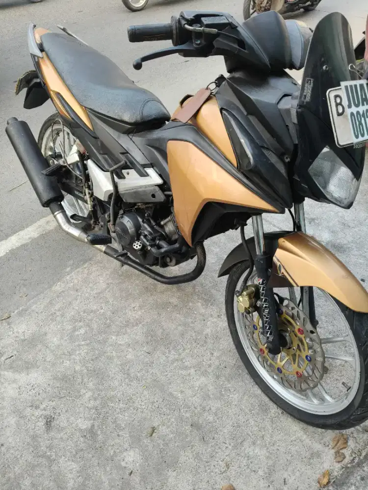 Jual honda Cs1 2009