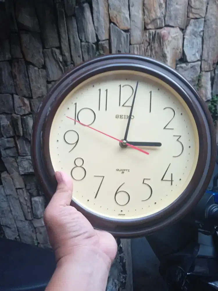 Antik vintage jam dinding seiko mesin skp bawaan akurat awet bandel