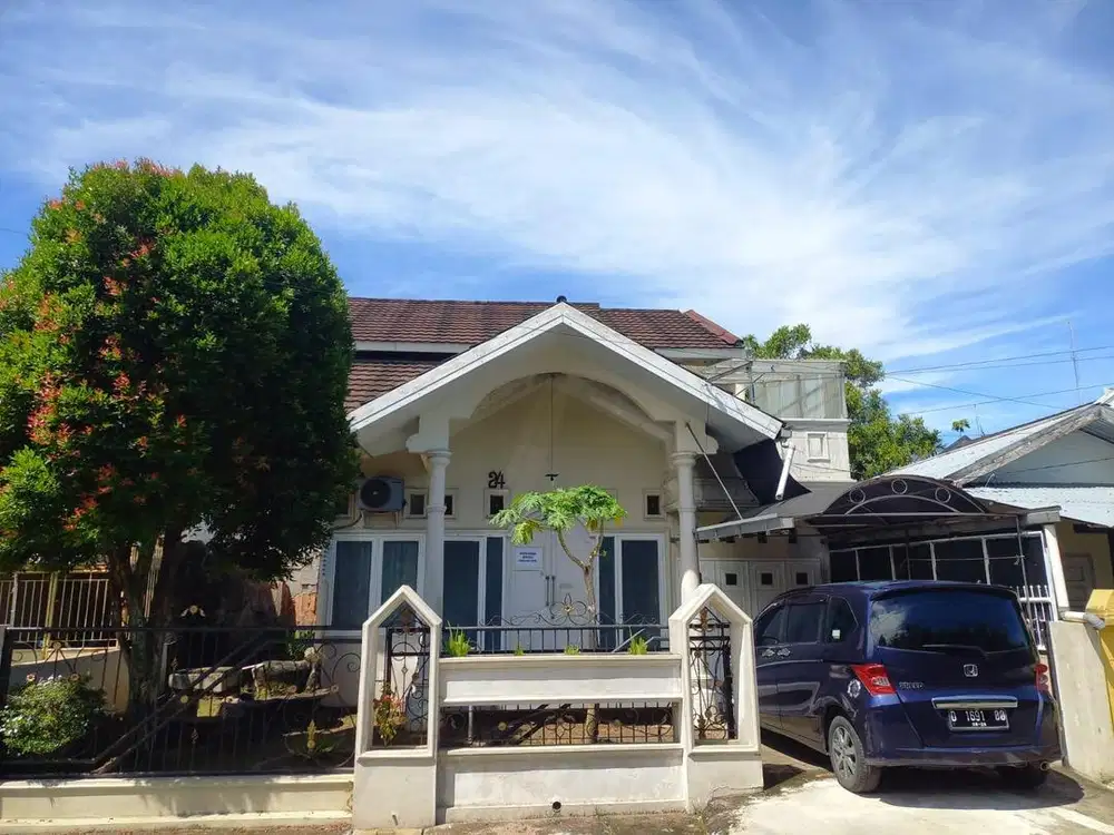 Rumah mewah, nyaman, strategis dan asri