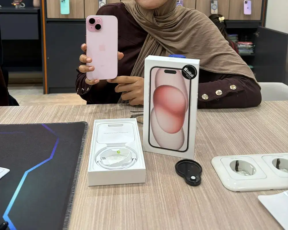 IPHONE 15 SEGEL BERGARANSI BISA DICICIL.
