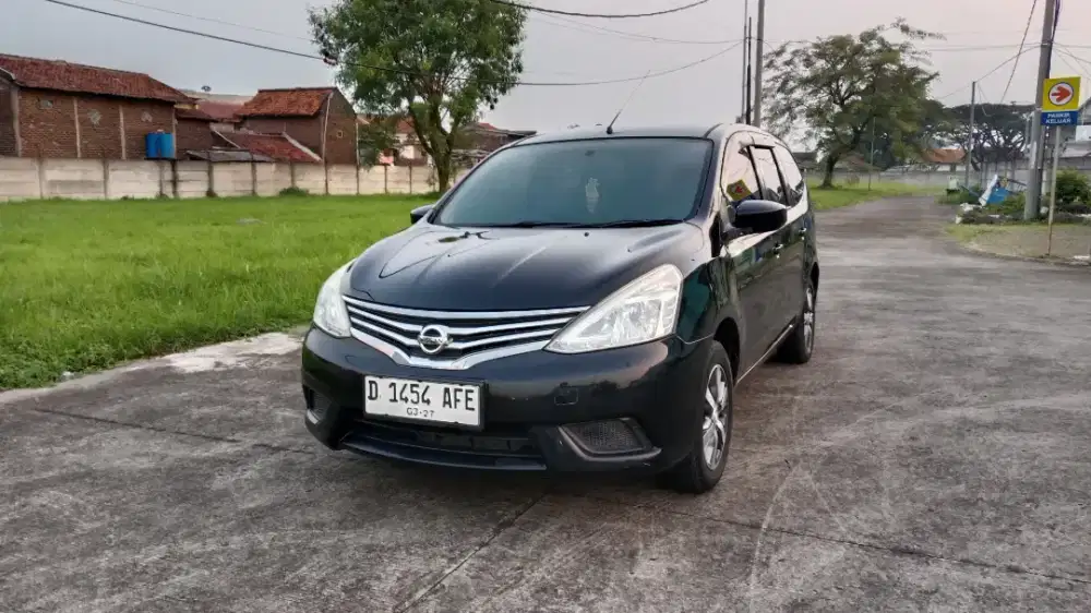 GRAND LIVINA SV MATIC 2017