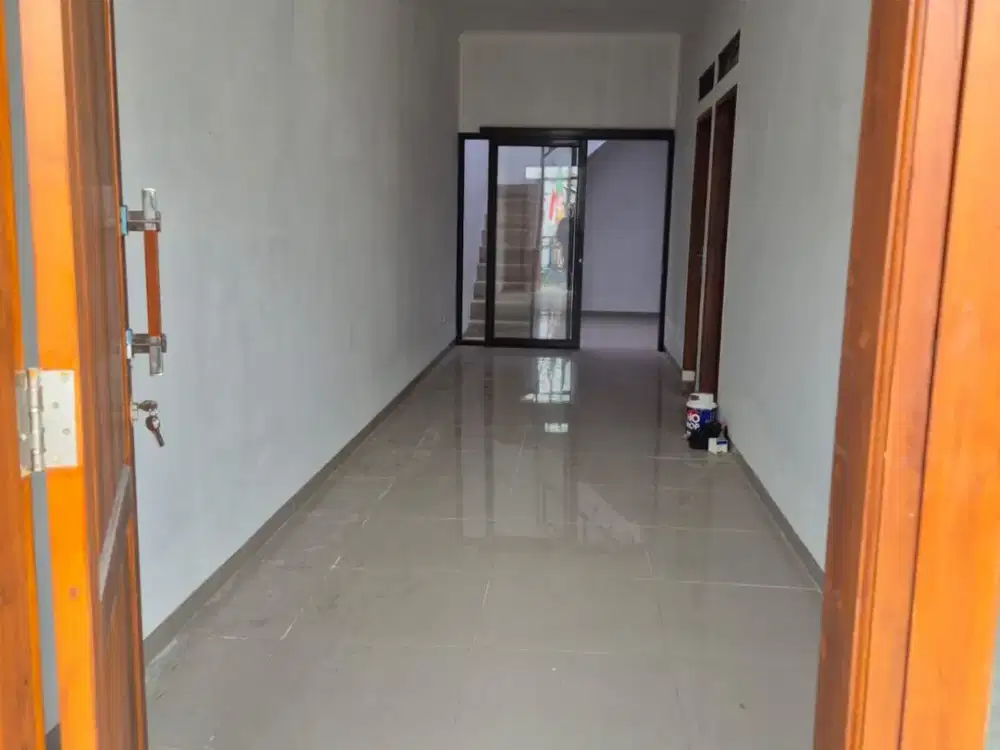 Dijual Rumah 2 Lantai Nyaman Siap Huni Lokasi Strategis di Arcamanik Bandung
