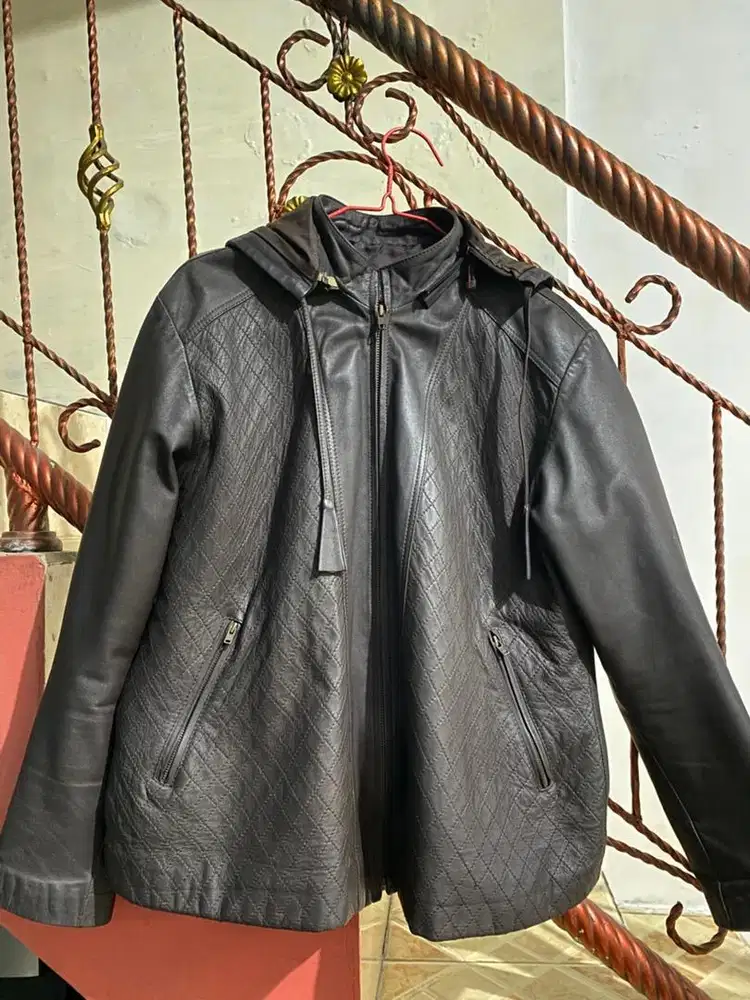 jaket kulit wanita