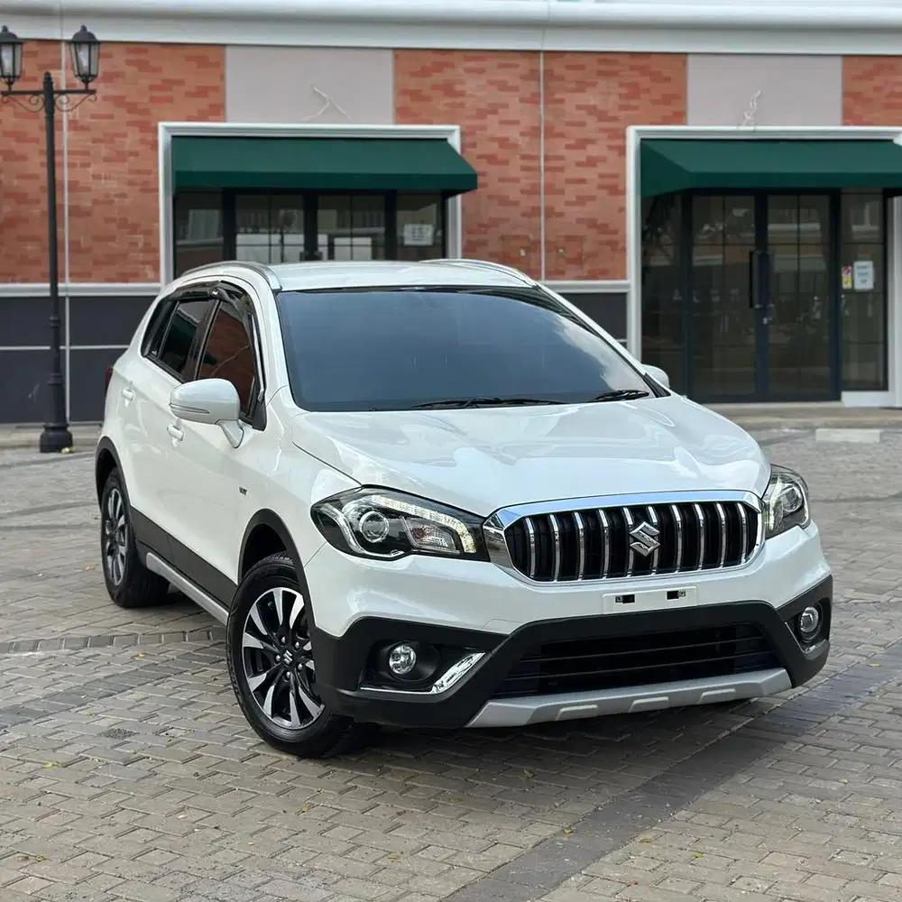 Suzuki SX4 Scross 2019  Putih