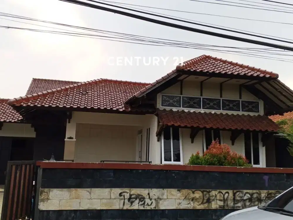 Rumah Luas Siap Huni Ada Swiming Pool Dijual Di Area Ciputat