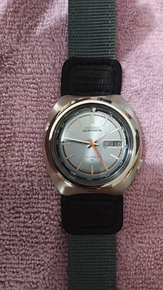 Jam tangan Seiko 5 automatic vintage
