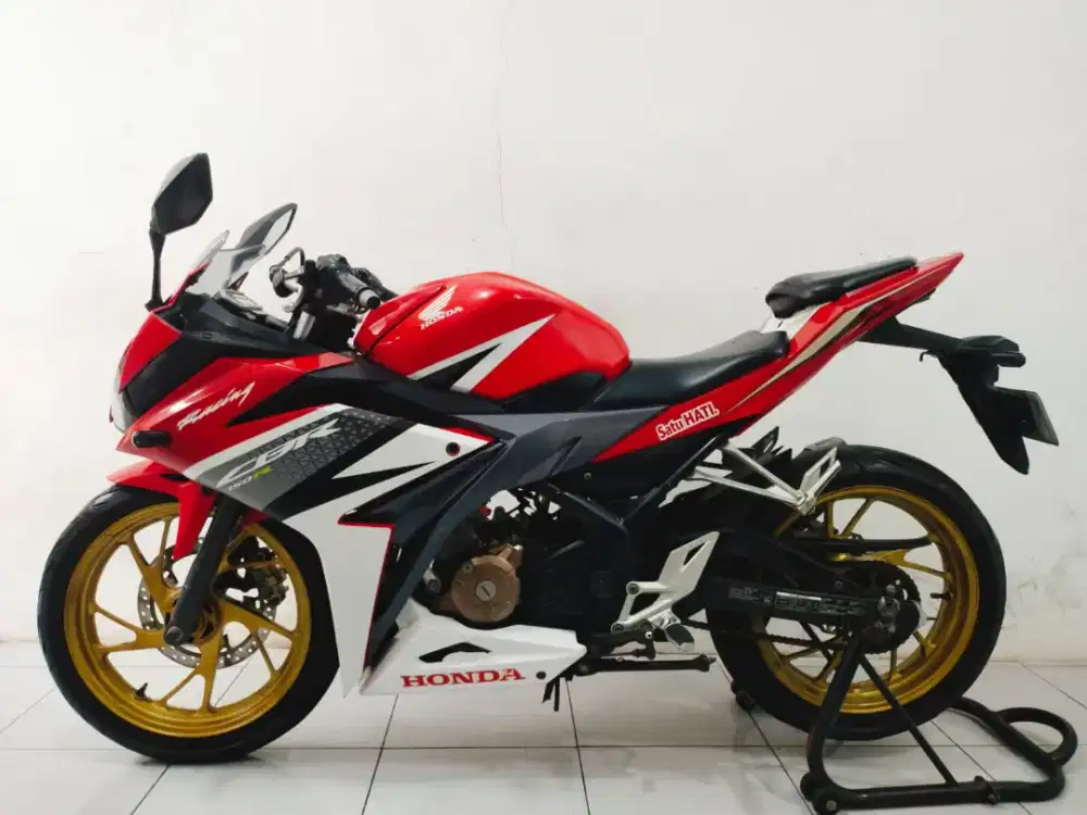 Honda CBR facelift th 2017 ganteng siap pakai