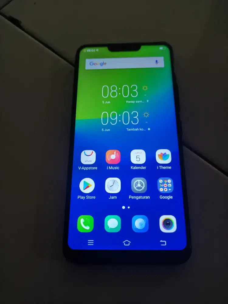 Vivo V9, ram 4/64,  batangan