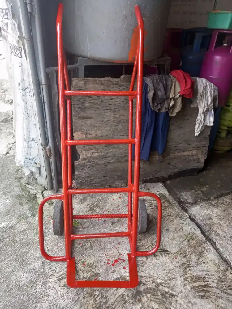 Troli/dorongan besi/troly besi