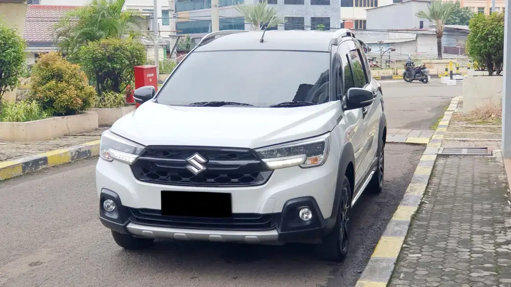 Km 35rb suzuki xl7 alpha hybrid two tone 2024 putih pajak panjang