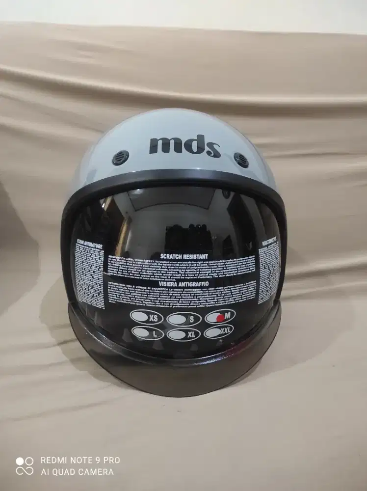 Helm MDS retro ukuran M warna grey