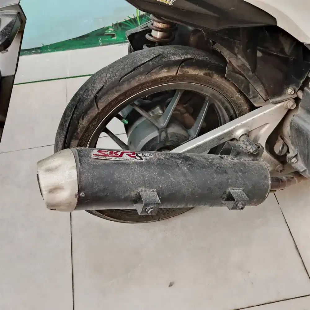 kenalpot vario out SKR