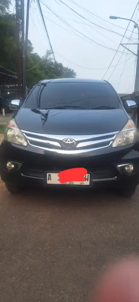 Di jual toyota avanza 2014 g at