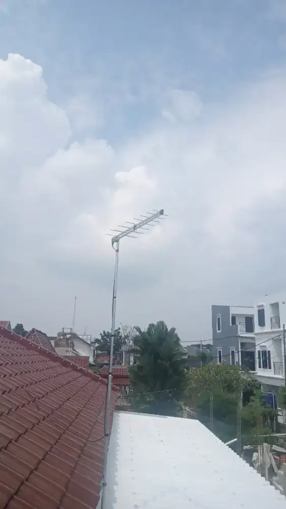 Jasa pasang antena digital.