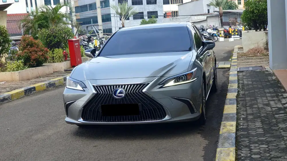 Km28rb lexus es300 es 300 hybrid ultra luxury 2020 sonic titanium