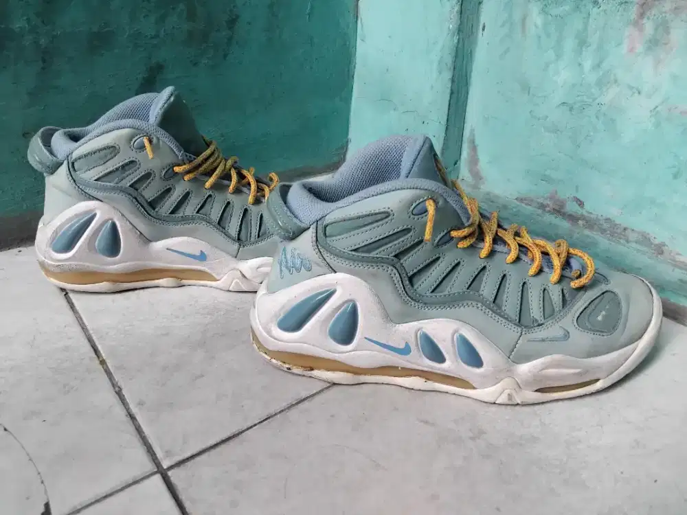 Sepatu air max uptempo original