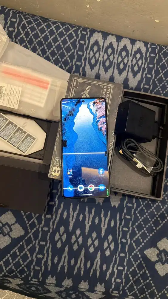 Asus Rog Phone 8 Black 5G 12/256GB Resmi TAM Lengkap