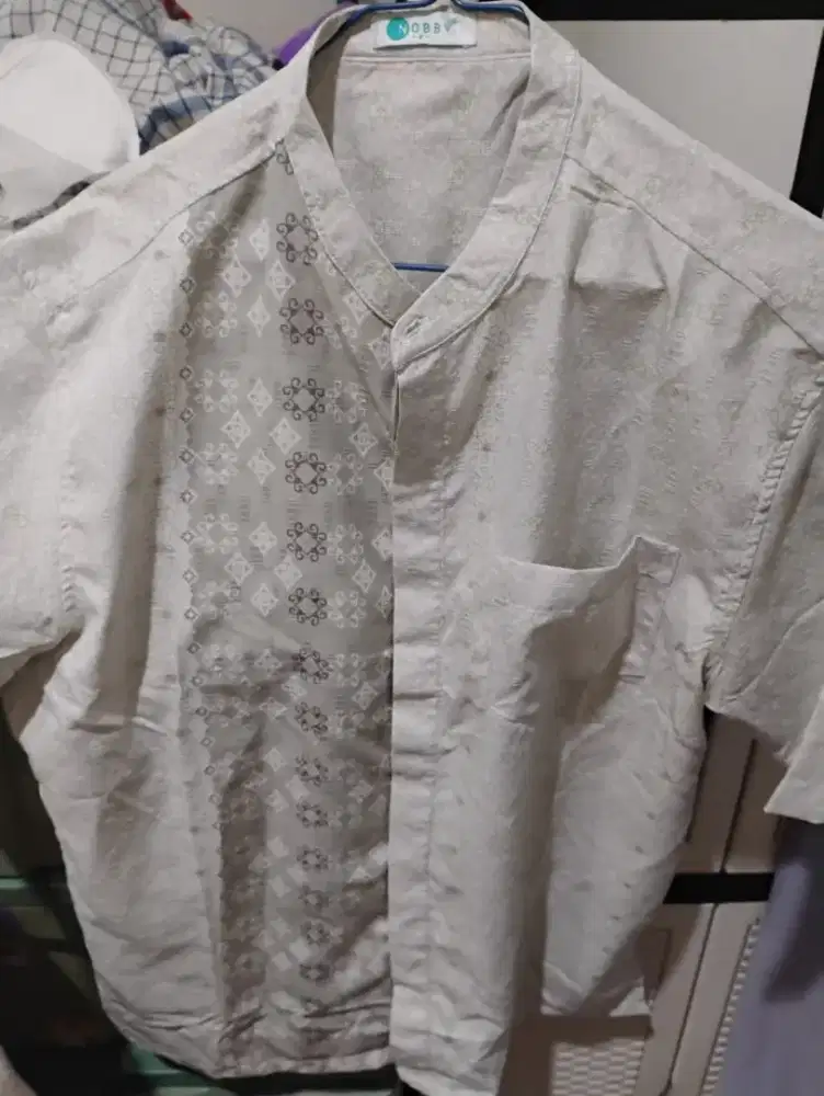 Kemeja Pria Nobby - Motif Etnik Elegan | Warna Krem Muda