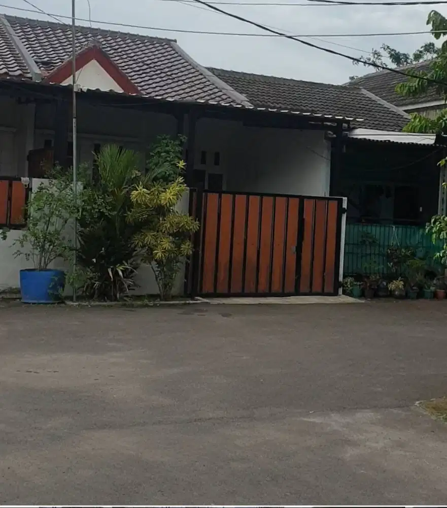 DISEWAKAN : RUMAH BAGUS 2KT 2KM
