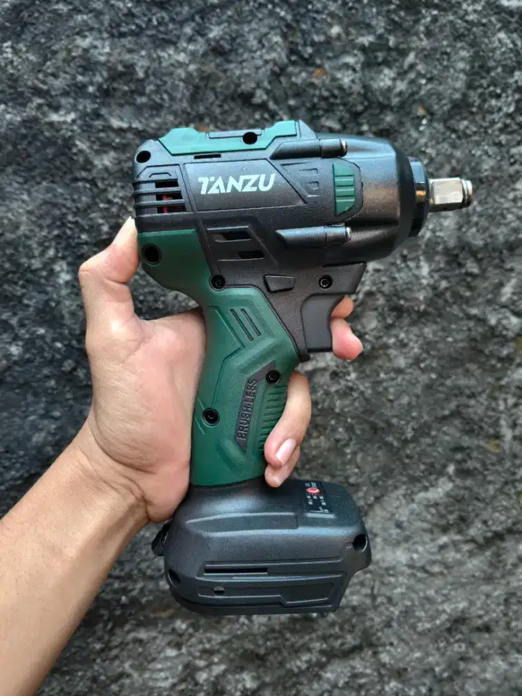 Tanzu Impact Pembuka CVT dan Baut 330 Nm (Mesin Saja)