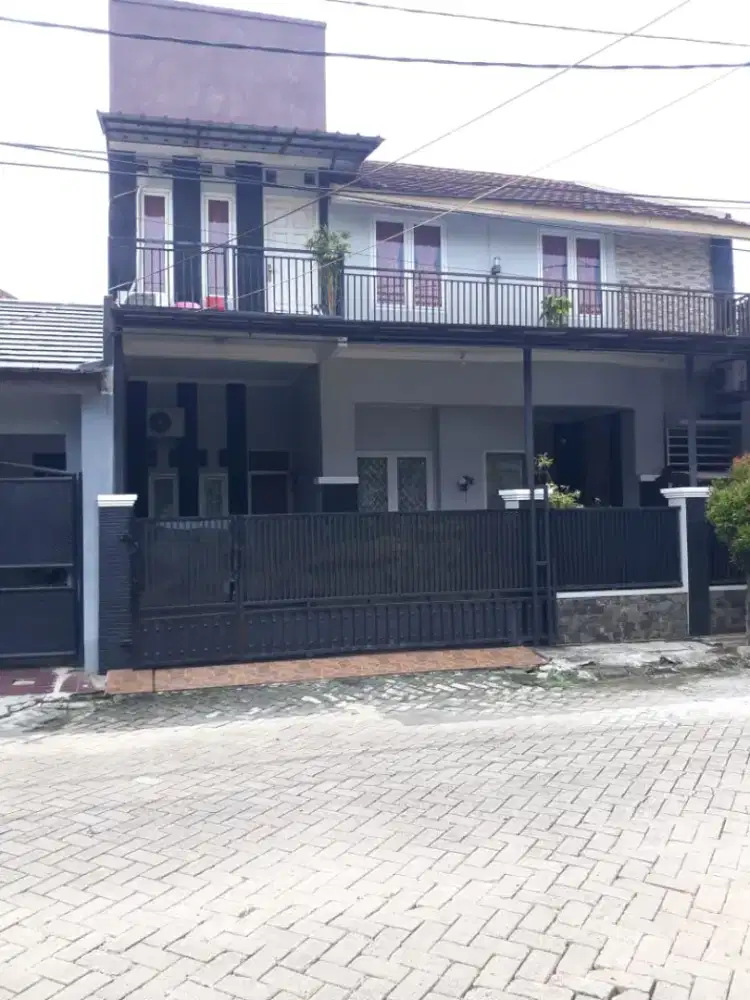 Rumah di Komplek Griya Bintara Indah, Bekasi Barat